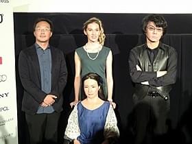 人間とアンドロイドが共演!「さようなら」