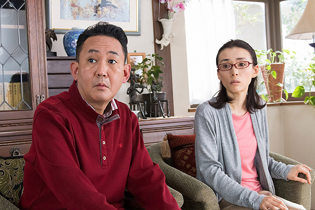 山田洋次監督「家族はつらいよ」“いい夫婦の日”に劇中夫婦の写真公開