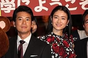 唐沢寿明と小雪「杉原千畝 スギハラチウネ」