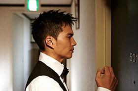 トラウマを抱えたホテルマンを演じた市原隼人「ホテルコパン」