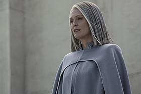 存在感を放つジュリアン・ムーア「ハンガー・ゲーム FINAL:レボリューション」