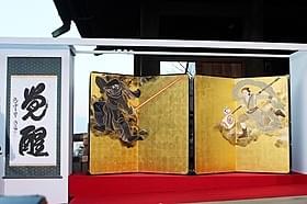完成した「スター・ウォーズ」屏風「スター・ウォーズ」