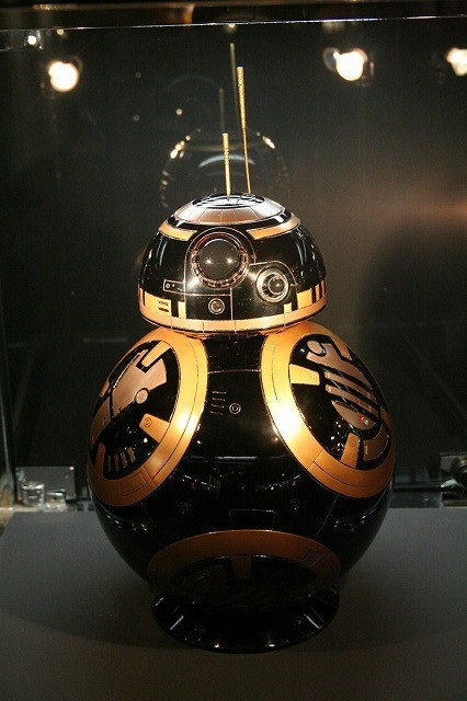 スター・ウォーズイヤーを総括する展示会で著名人18人のオリジナル「BB-8」初披露！ - 画像27