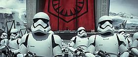 マスクの下には大物スターがいた「スター・ウォーズ フォースの覚醒」