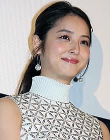 出雲で人生を見つめ直す女性を演じた佐々木希「恋する惑星」