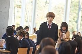 撮影現場での一場面「オオカミ少女と黒王子」