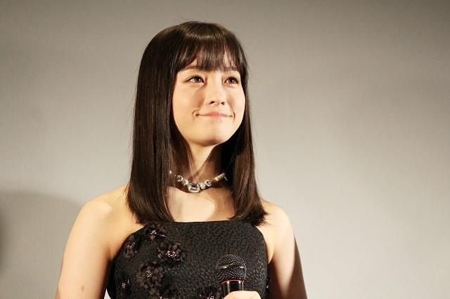 橋本環奈、初主演映画公開に胸いっぱい！「女優のお仕事が大好き」