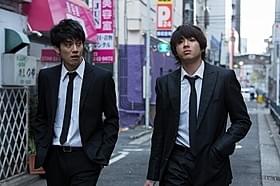 それぞれ主演を飾る(左から)青木玄徳&山田裕貴「闇金ドッグス」