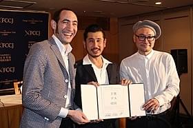 会見した渋川清彦、内田英治監督、アダム・トレル氏「下衆の愛」