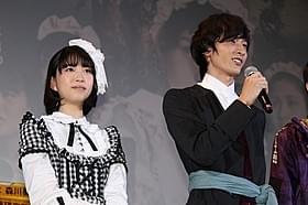 舞台挨拶に立った小関裕太と森川葵「ドロメ 男子篇」