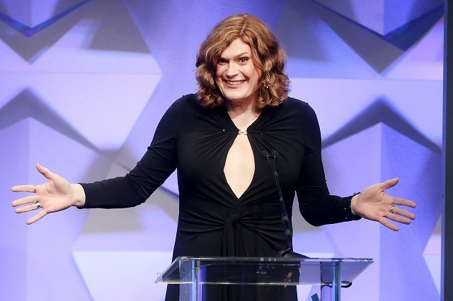 性転換のリリー・ウォシャウスキー、GLAADメディア賞で受賞スピーチ