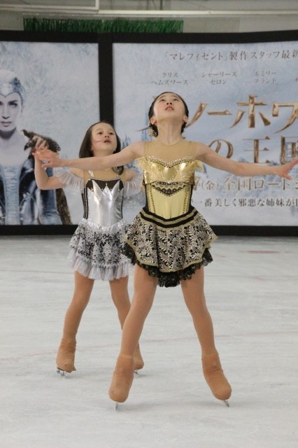 本田望結＆紗来姉妹、「スノーホワイト」続編の世界観をスケートで表現！