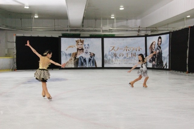 本田望結＆紗来姉妹、「スノーホワイト」続編の世界観をスケートで表現！