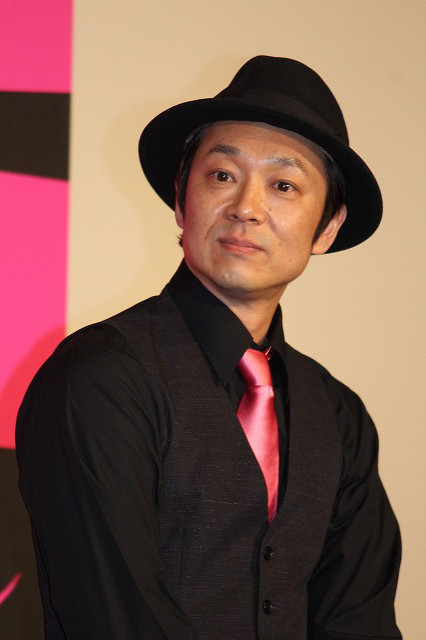 殺人鬼を怪演した森田剛、伊映画祭でチヤホヤされ「映画祭グッズ買った」