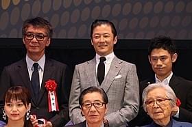 主演男優賞を受賞した浅野忠信ら「岸辺の旅」