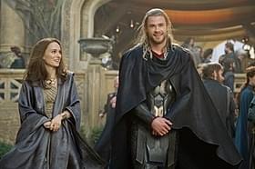 「マイティ・ソー ダーク・ワールド」の一場面「マイティ・ソー」
