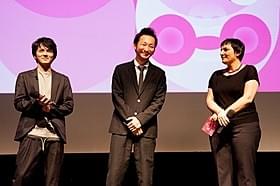 波岡一喜はドイツ語で挨拶「火花」