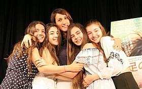 デニズ・ガムゼ・エルギュベン監督と4人の女優陣「裸足の季節」