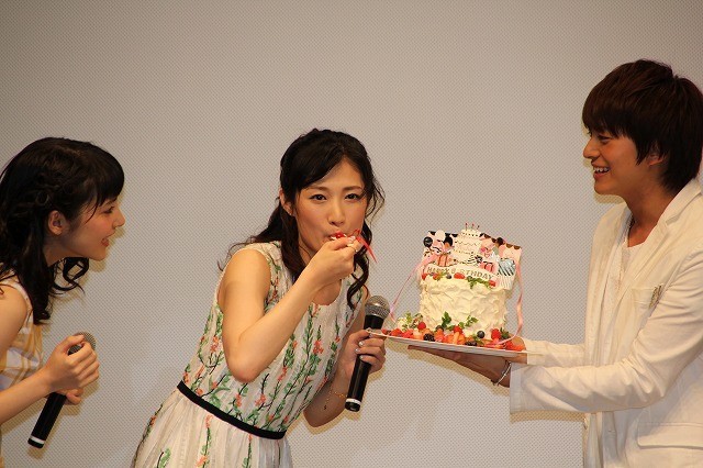 武田梨奈、サプライズバースデーに感涙！小林豊の手作りケーキは「店の100倍おいしい」