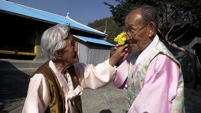 98歳＆89歳老夫婦の“小さな幸せ”にほっこり　大ヒットドキュメンタリー本編映像
