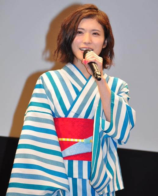 松岡茉優、“芸能界の父”山寺からの手紙にウルル