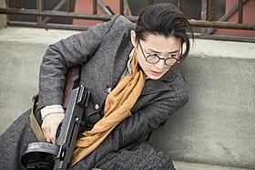 「猟奇的な彼女」のチョン・ジヒョンが孤高のスナイパーに「暗殺」