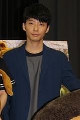 舞台挨拶に立った星野源