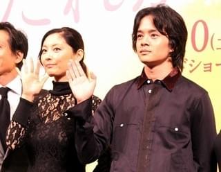 常盤貴子、池松壮亮に髪バッサリ切られヒヤヒヤ