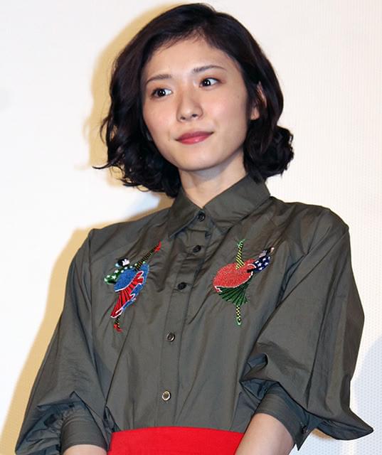 舞台挨拶に立った松岡茉優