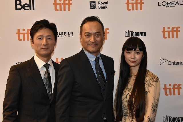 トロント国際映画祭に出席した渡辺謙、宮崎あおい、李相日監督