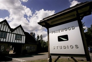 「SW」「007」撮影スタジオ、英パインウッド売却完了 今後も拡張路線