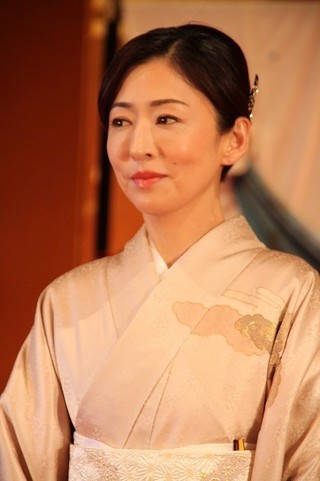 松雪泰子がYuki Saito監督が現代版「古都」を京都で撮った意義を熱く説く