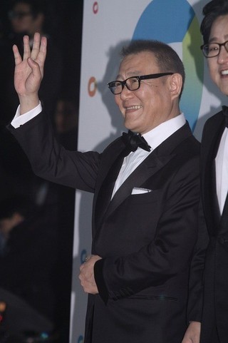 國村隼が韓国の映画賞でダブル授賞！外国人として初の戴冠