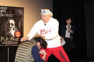“日本最強の老人”アニマル浜口、めちゃくちゃな論理で観客の笑い誘う