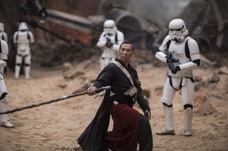 SW「ローグ・ワン」“宇宙最強”ドニー・イェン演じる盲目の戦士の特別映像公開