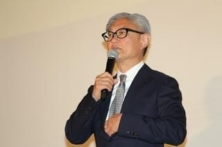 向井理がふんどし姿で自転車に！「神の舌を持つ男」体を張った撮影を振り返る