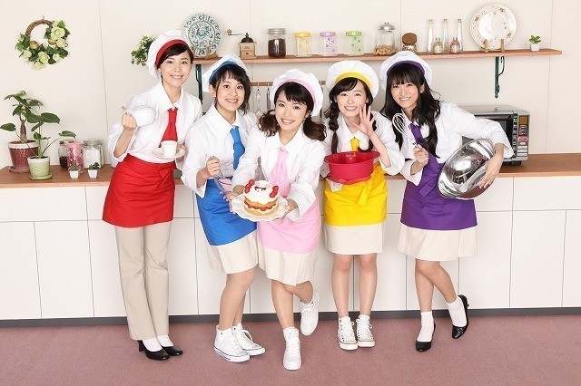「キラキラ☆プリキュアアラモード」に出演 する（左から）森なな子、村中知、美山加恋、 福原遥、藤田咲