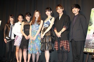 足立梨花、「Seventeen」専属モデル・江野沢愛美の「ゲス顔がすごかった！」