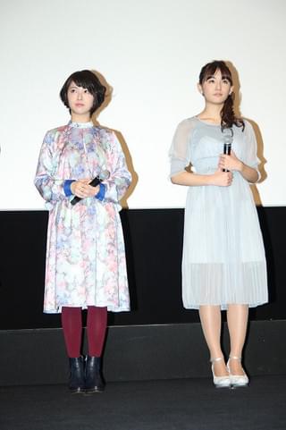 スパガ浅川梨奈、軽快セールストークで「咲」グッズを猛アピール 浜辺美波は爆笑