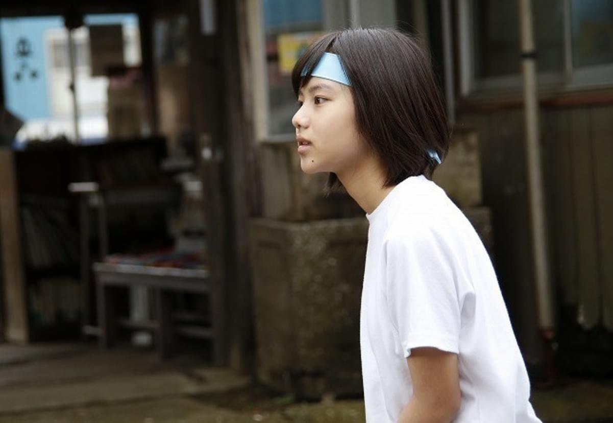 銚子電鉄と女子高生のレース 新人女優 松風理咲 トモシビ で映画初主演 映画ニュース 映画 Com