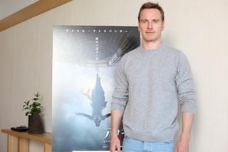 「アサシン クリード」マイケル・ファスベンダー、人気ゲーム映画化の鍵は「バランス」