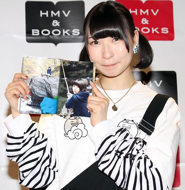 でんぱ組・藤咲彩音、代名詞コスプレ封印のアートブックに満足げ「出来ばえは96点」