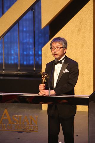 浅野忠信、アジア・フィルム・アワードで主演男優賞！