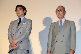 岡田准一、芸能界デビュー前の秘蔵写真＆エピソード告白で赤面！