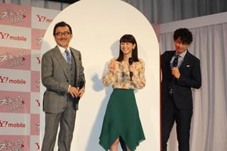 吉田鋼太郎が桐谷美玲に壁ドン＆キス寸前！斎藤工ニヤニヤ