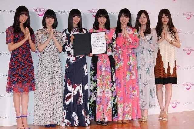 西野七瀬がゾウと友達に!?「乃木坂46」が“タイ女子旅”を満喫