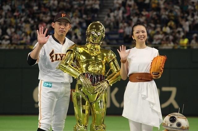 「スター・ウォーズ」声優・永宝千晶“フォース”の力でノーバウンド投球！