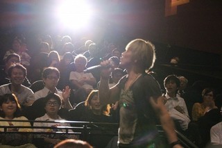 アニソン歌手・遠藤正明「パワーレンジャー」主題歌熱唱！坂本浩一＆宮島咲良歓喜