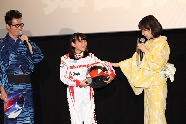 松岡茉優、11歳美少女プロレーサーにメロメロ 藤森慎吾の軽口には「うるさいね～」 - 画像6