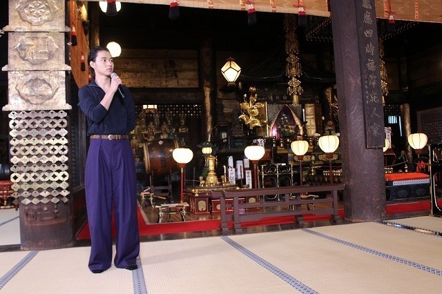 山崎賢人、320年の歴史誇る護国寺で「ジョジョ」ヒット祈願 護摩行に「汗にじんだ」